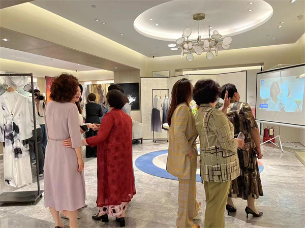 PG电子·仿照器(试玩游戏)官方网站